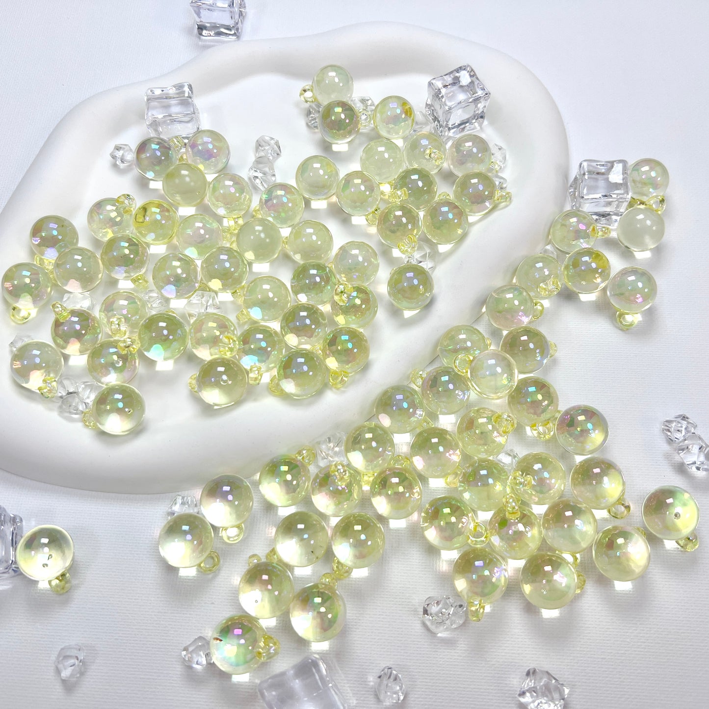 ♥【3.09再入荷】♥ A0001 アクリルかん付きビーズ